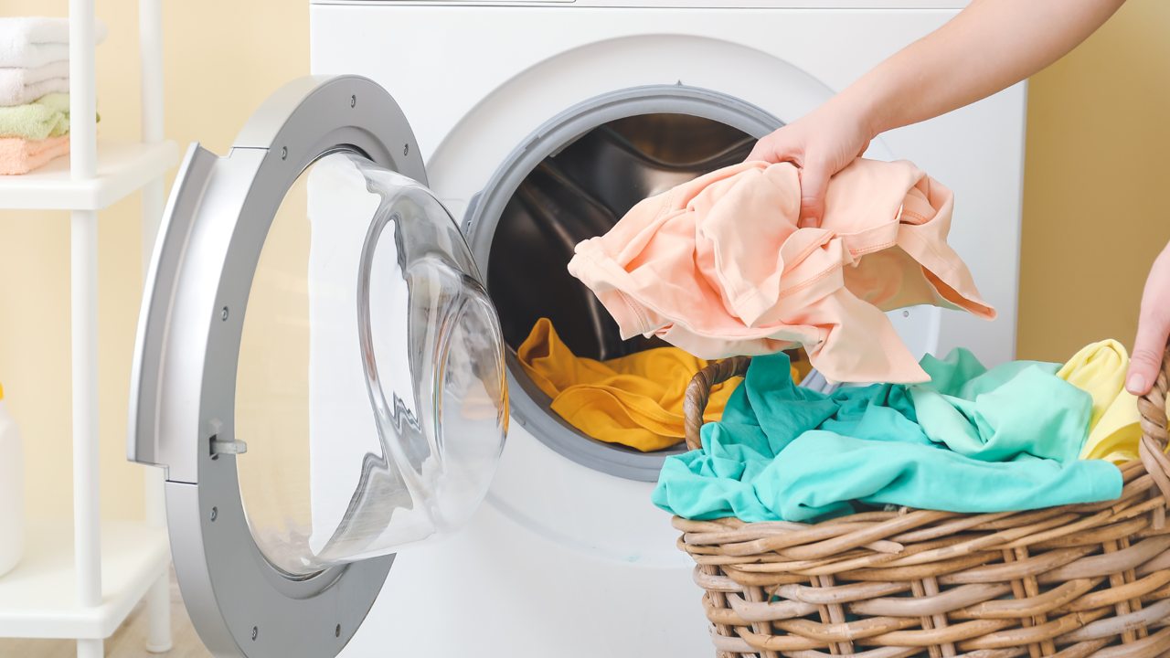 6 poderosos motivos por los que deberías usar vinagre blanco para lavar tu ropa 